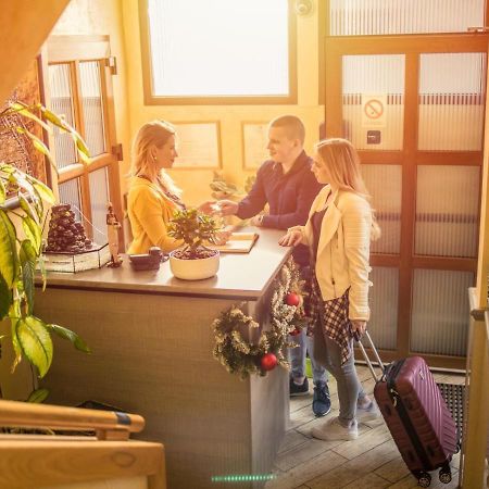 Apartmani Dama Novi Sad Esterno foto