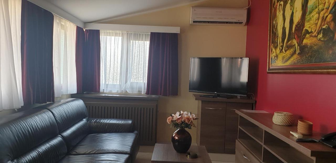 Apartmani Dama Novi Sad Esterno foto